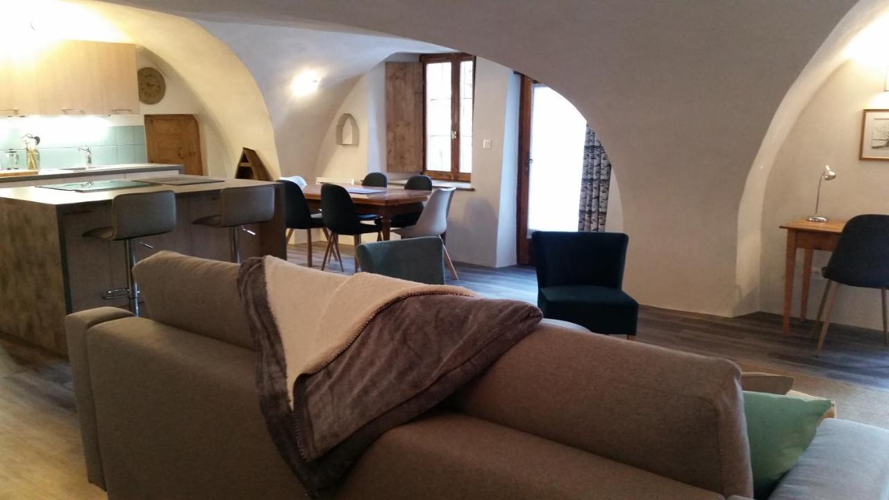 Maison A Tour Briancon الغرفة الصورة