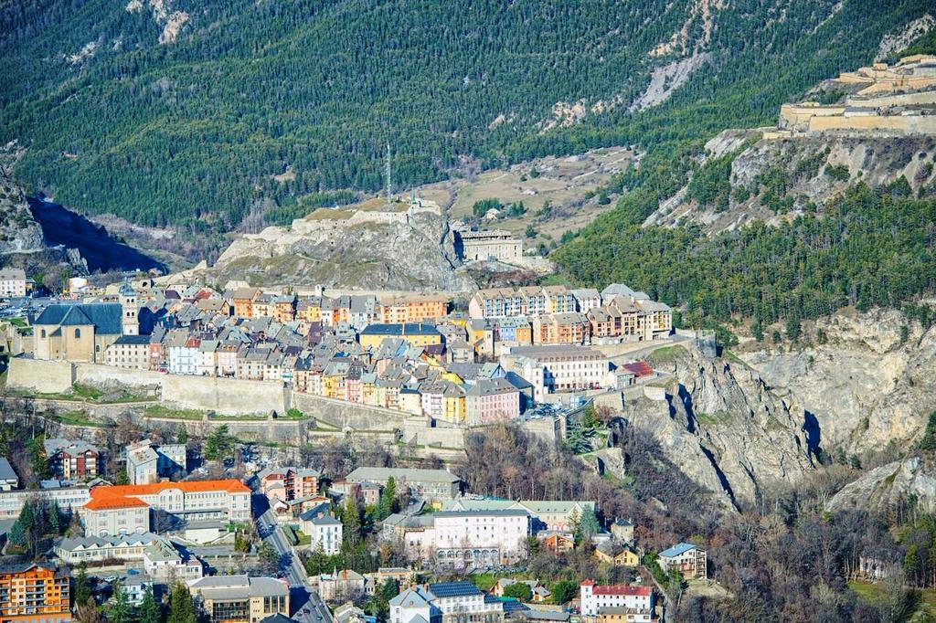 Maison A Tour Briancon المظهر الخارجي الصورة