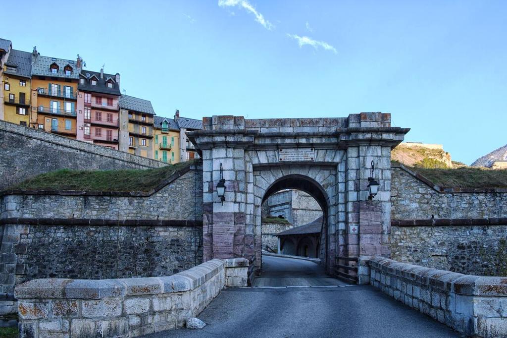 Maison A Tour Briancon المظهر الخارجي الصورة